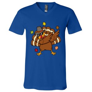 Turkey Dabbing Funny Thanksgiving Family Graphic Great Gift V-Neck T-Shirt