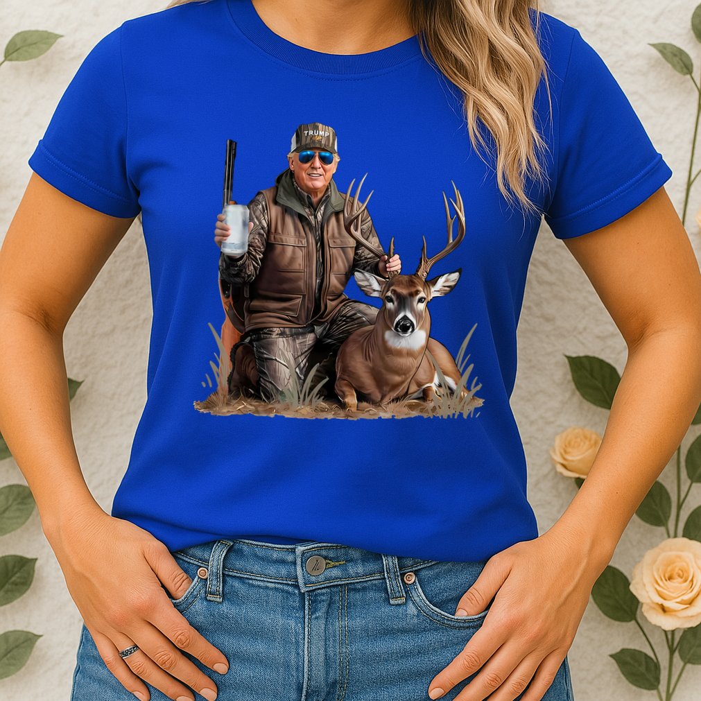 Trump Deer Hunting Donald Trump Old School Camouflage Womens T-Shirt