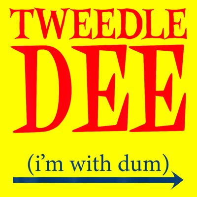 Tweedle Dee IM With Dum Lazy Couple Halloween Costumes T-Shirt
