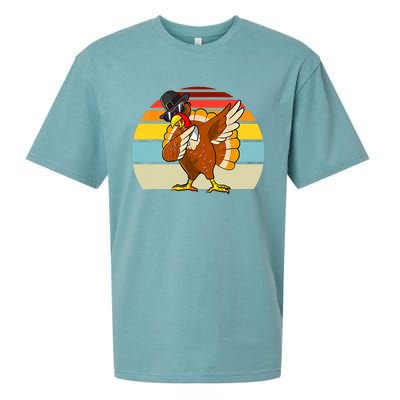 Turkey Day Thanksgiving Dabbing Pilgrim Vintage Retro Sueded Cloud Jersey T-Shirt