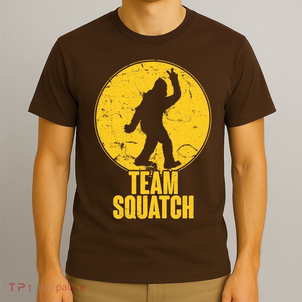 Team Squatch Bigfoot Sasquatch T-Shirt