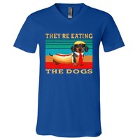 They’Re Eating The Dogs Dachshund Weiner V-Neck T-Shirt