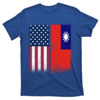 Taiwanese Flag Gift Usa And Taiwan Flags Proud Taiwan Gift T-Shirt