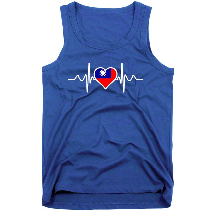 Taiwan Flag Heart Taiwan Funny Gift Love Taiwan Meaningful Gift Tank Top