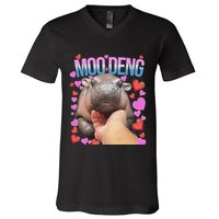 The Famous Moo Deng Pygmy Baby Hippo Moo Deng Cute Moodeng V-Neck T-Shirt