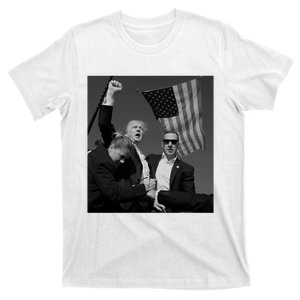 Trump Fist Pump Fight Fight Fight T-Shirt