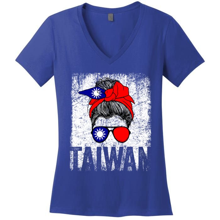 Taiwan Flag Taiwanese Retro Vintage Cute Meaningful Gift Women's V-Neck T-Shirt