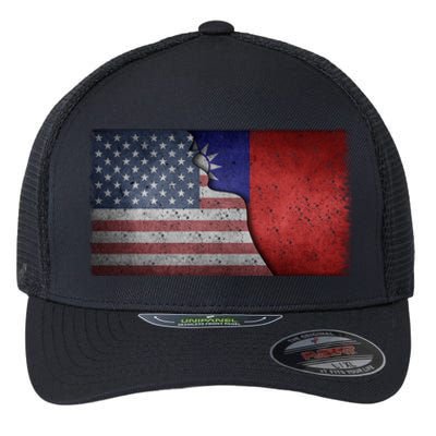 Taiwan Flag Usa Taiwanese Roots Half American Pride Taiwan Great Gift Flexfit Unipanel Trucker Cap