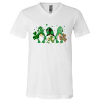 Three Gnomes Holding Shamrock Leopard Plaid St Patrick's Day V-Neck T-Shirt