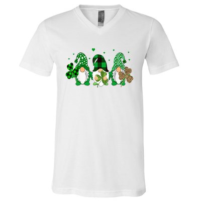 Three Gnomes Holding Shamrock Leopard Plaid St Patrick's Day V-Neck T-Shirt