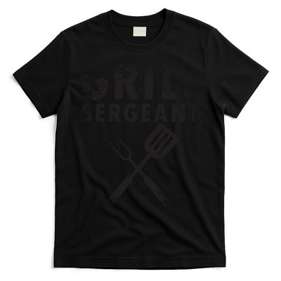 THE GRILL SERGEANT T Funny Father's Day BBQ Dad Joke T-Shirt