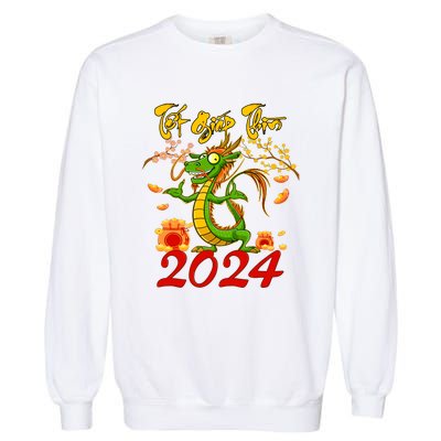 TET GIAP THIN Chuc Mung Nam Moi Vietnamese New Year 2024 Garment-Dyed Sweatshirt