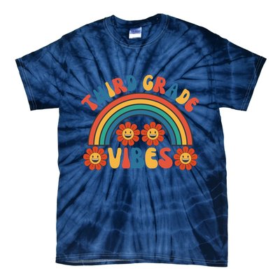 Third Grade Vibes Retro Groovy Third First Day Of School Tie-Dye T-Shirt