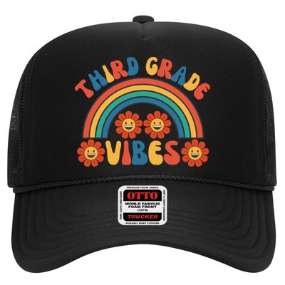 Third Grade Vibes Retro Groovy Third First Day Of School Trucker Hat
