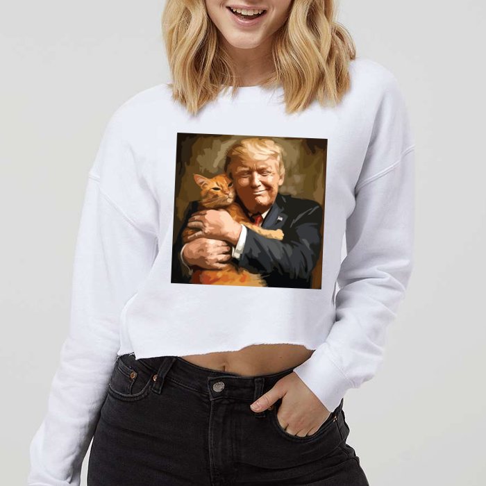 Trump Hugging An Orange Cat 2024 Cropped Pullover Crew