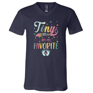 Tiny Humans Are My Favorite NICU Nurse V-Neck T-Shirt