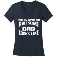 This Is What An Awesome Dad Looks Like Retro Women's V-Neck T-Shirt