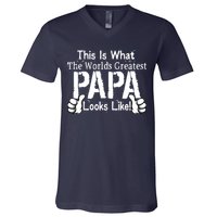 This Is What The World's Greatest Papa Looks Like V-Neck T-Shirt