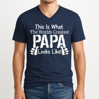 This Is What The World's Greatest Papa Looks Like V-Neck T-Shirt