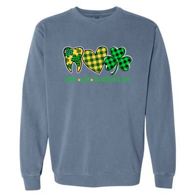 Tooth Heart Shamrock Dentist Dental St Patrick's Day Gift Great Gift Garment-Dyed Sweatshirt