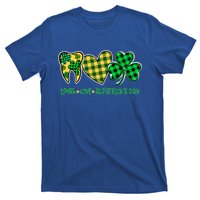 Tooth Heart Shamrock Dentist Dental St Patrick's Day Gift Great Gift T-Shirt