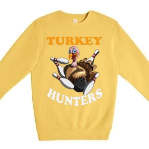 Turkey Hunters Turkey Thanksgiving Bowling Bahn Bowling Premium Crewneck Sweatshirt