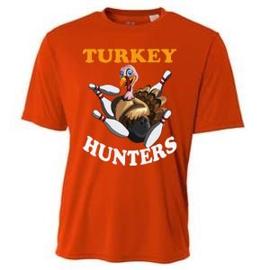 Turkey Hunters Turkey Thanksgiving Bowling Bahn Bowling Cooling Performance Crew T-Shirt