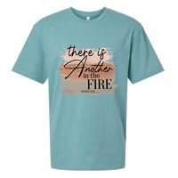 There Is Another In The Fire Daniel 3 25 Christian Jesus Sueded Cloud Jersey T-Shirt