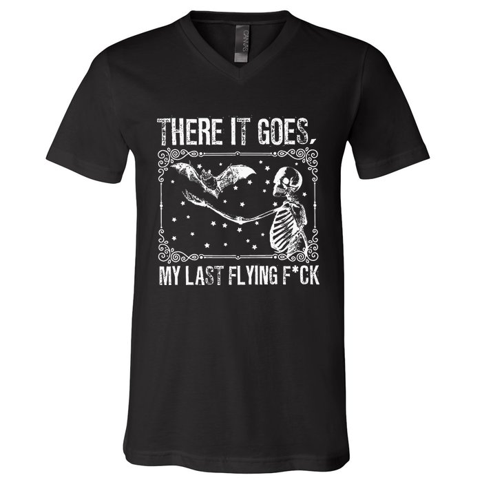 There It Goes My Last Flying Funny Halloween Skeleton Bat V-Neck T-Shirt