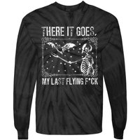 There It Goes My Last Flying Funny Halloween Skeleton Bat Tie-Dye Long Sleeve Shirt