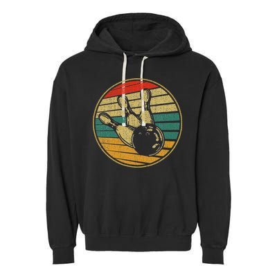 This Is How I Roll Vintage Retro Bowling 60s 70s Bowler Garment-Dyed Fleece Hoodie
