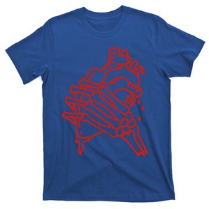 Tattoo Inspired Skeleton Hand And Anatomical Heart Great Gift T-Shirt