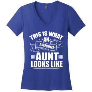 This Is What An Awesome Aunt Looks Like Auntie Niece Aunt Gift Women's V-Neck T-Shirt