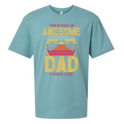 This Is What An Awesome Dad Looks Like Sueded Cloud Jersey T-Shirt