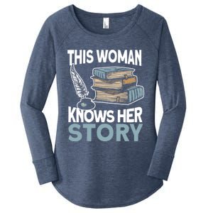 This Knows Her Story Meaningful Gift Literature Book Writer And Author Gift Women's Perfect Tri Tunic Long Sleeve Shirt