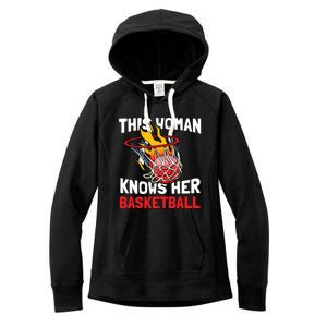 This Knows Her Basketball Gift Streetball Basketball Cool Gift Women's Fleece Hoodie