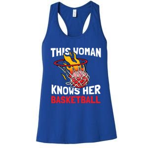 This Knows Her Basketball Gift Streetball Basketball Cool Gift Women's Racerback Tank