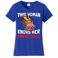 This Knows Her Basketball Gift Streetball Basketball Cool Gift Women's T-Shirt