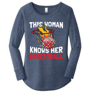 This Knows Her Basketball Gift Streetball Basketball Cool Gift Women's Perfect Tri Tunic Long Sleeve Shirt