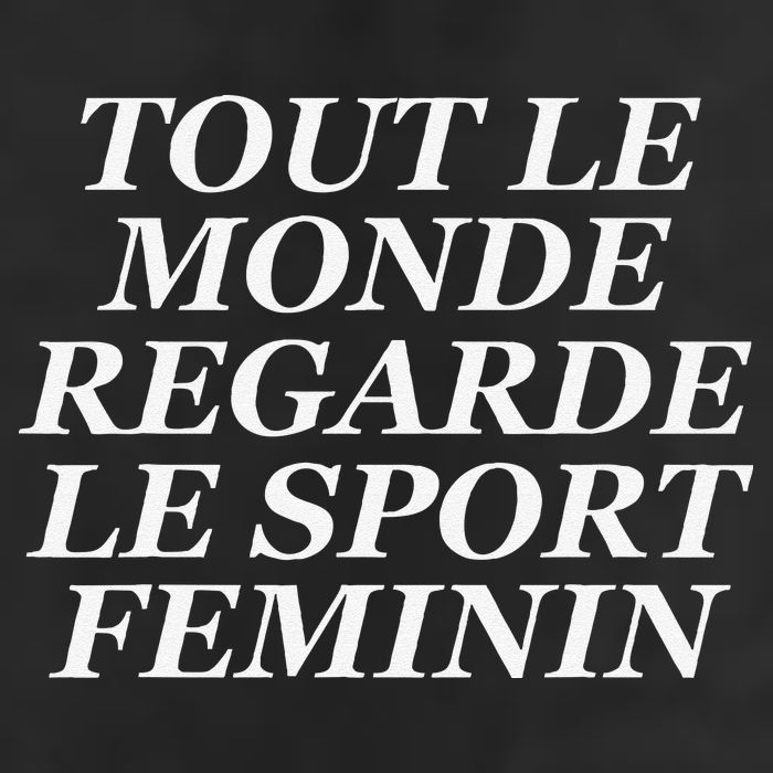 Tout Le Monde Regarde Le Sport Feminin 11oz C Handle Ceramic Mug