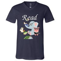 Teacher Library Read Book Club Piggie Elephant Pigeons Funny V-Neck T-Shirt