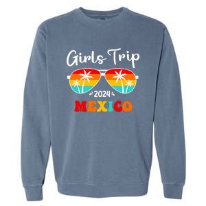 Trip Mexico 2024 Weekend Birthday Squad Groovy Tank Top Garment-Dyed Sweatshirt