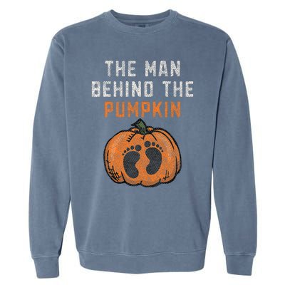 The Man Behind The Pumpkin Dad Halloween Pregnancy Reveal Garment-Dyed Sweatshirt