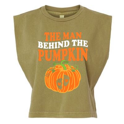 The Man Behind The Pumpkin Dad Halloween Pregnancy Reveal Garment-Dyed Women's Muscle Tee