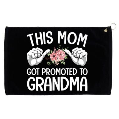 This Mom Got Promoted To Grandma Flower Art Grommeted Golf Towel