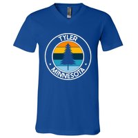 Tyler Minnesota Mn Usa City Pride Retro Sunset Gift V-Neck T-Shirt