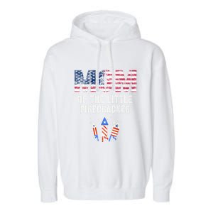 The Mom Of The Little Firecracker 4th Of July Expecting Great Gift Garment-Dyed Fleece Hoodie