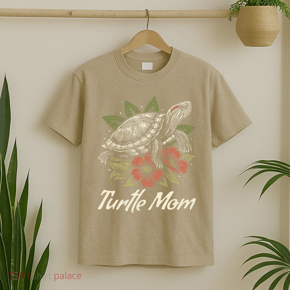 Turtle Mom Red-Eared Slider Lover Reptile Beautiful Floral T-Shirt