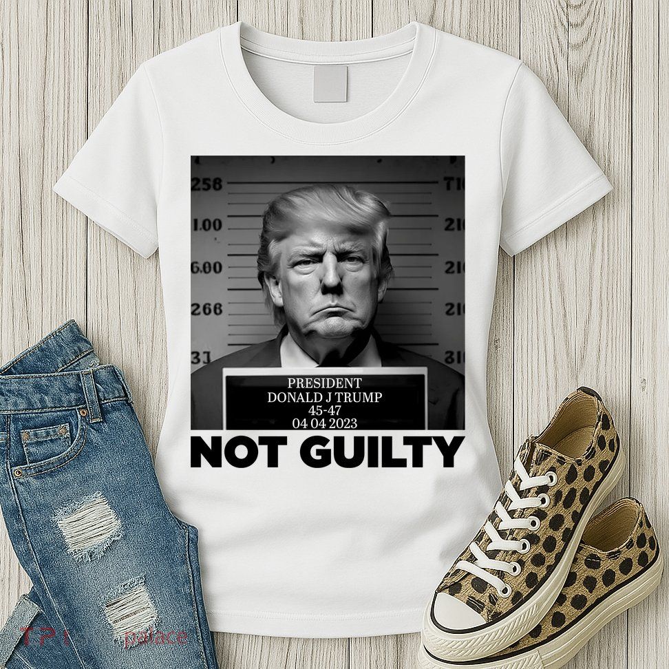 Trump Mug Shot, Trump Not Guilty Pro Trump Supporter Womens T-Shirt