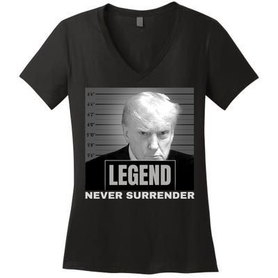 Trump never surrender 2024 Mugshot Women's V-Neck T-Shirt